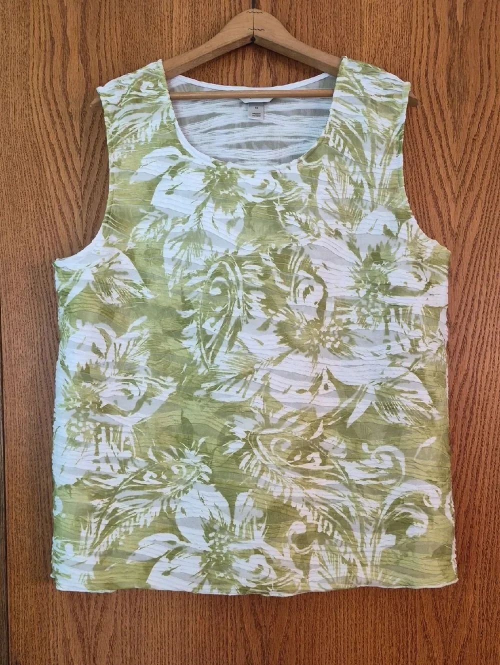CJ Banks Textured Floral Tank Top Sz 1X